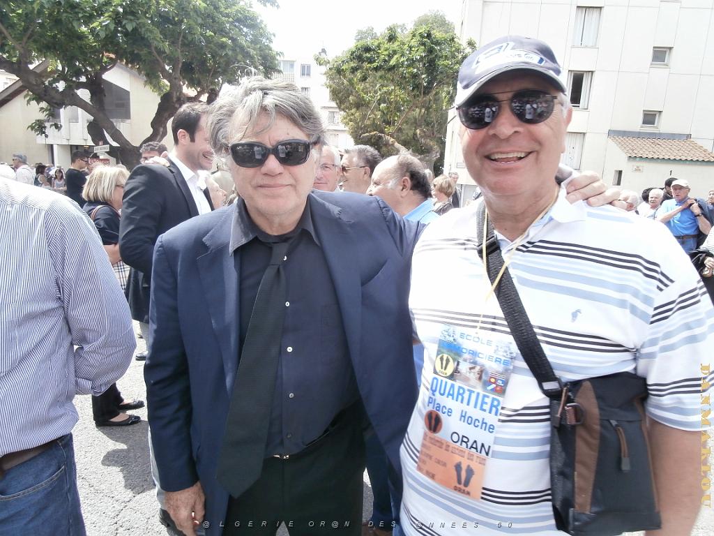 2014 05 29 NIMES PELERINAGE A N.D. DE SANTA CRUZ (17) maitre gilbert colard et jules.JPG